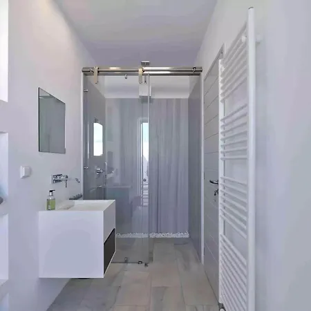 Luxurious Pool Santorini بيت للعطل *